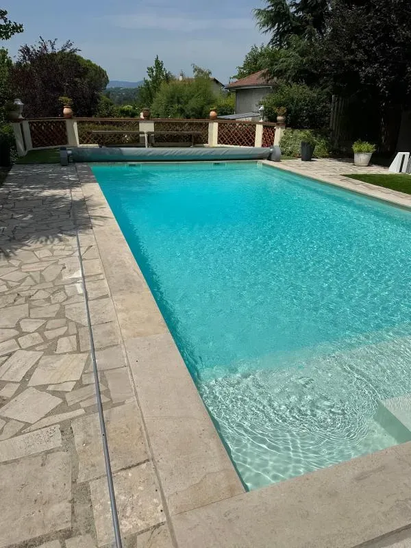 Aménagement espace piscine près de Tassin-la-Demi-Lune